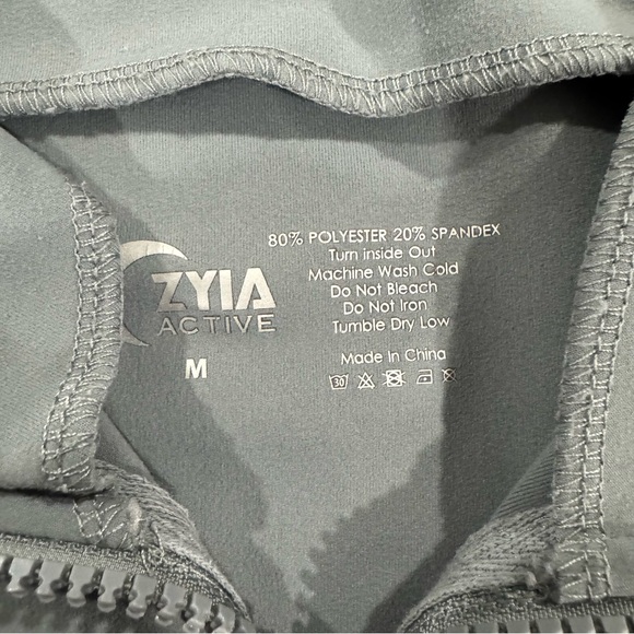 Zyia Active Grey Pocket 1/2 Zip Pullover - Picture 4 of 5